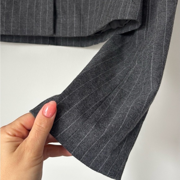 DYNAMITE Gray Pinstripe Women's Blazer M and XL - Picture 4 of 8